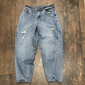 Old Navy Blue Boyfriend Jeans Relaxed Fit Distressed